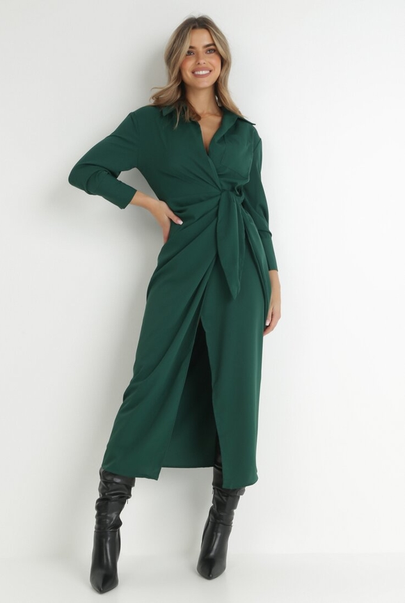 Zielona sukienka born2be z dekoltem w kształcie litery v maxi z długim rękawem