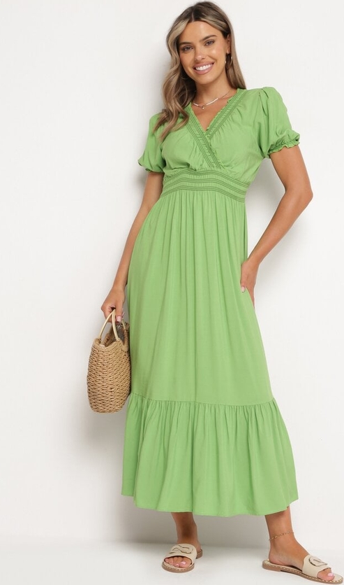 Zielona sukienka born2be z krótkim rękawem