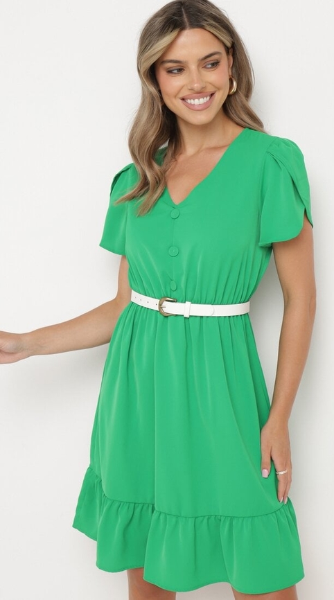 Zielona sukienka born2be z krótkim rękawem rozkloszowana w stylu klasycznym