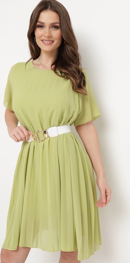 Zielona sukienka born2be z krótkim rękawem z okrągłym dekoltem mini