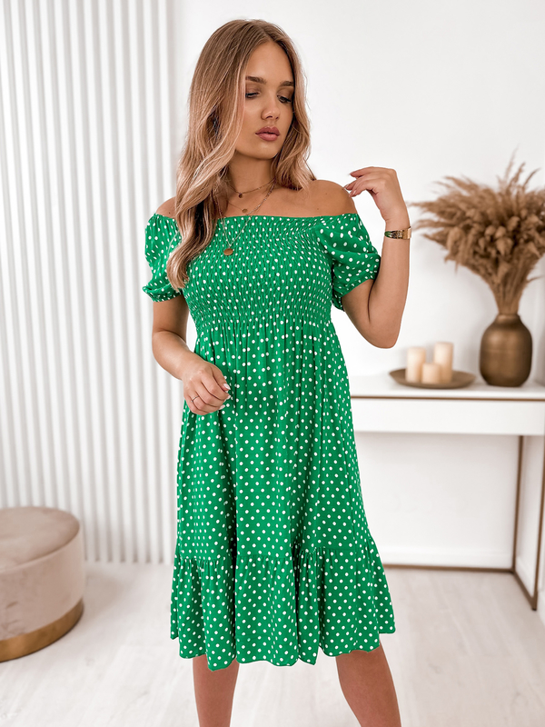 Zielona sukienka Ubra dla puszystych z krótkim rękawem