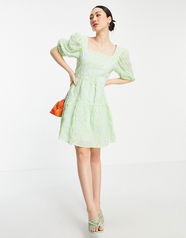 Zielona sukienka Vila mini z krótkim rękawem z dekoltem w kształcie litery v