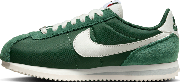 Zielone buty sportowe Nike sznurowane cortez z płaską podeszwą