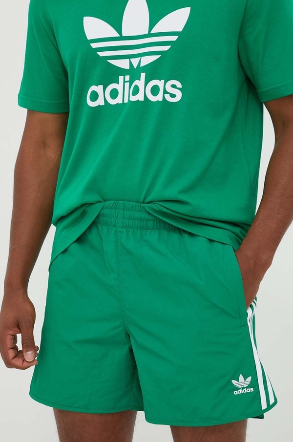 Zielone spodenki Adidas Originals z tkaniny