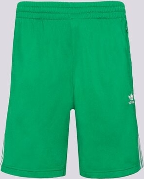 Zielone spodenki Adidas w sportowym stylu