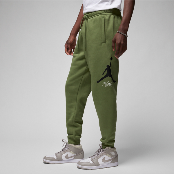 Zielone spodnie Jordan z dresówki w sportowym stylu