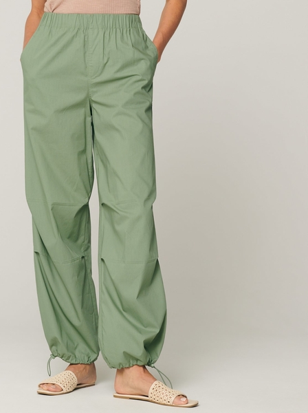Zielone spodnie Sinsay z bawełny