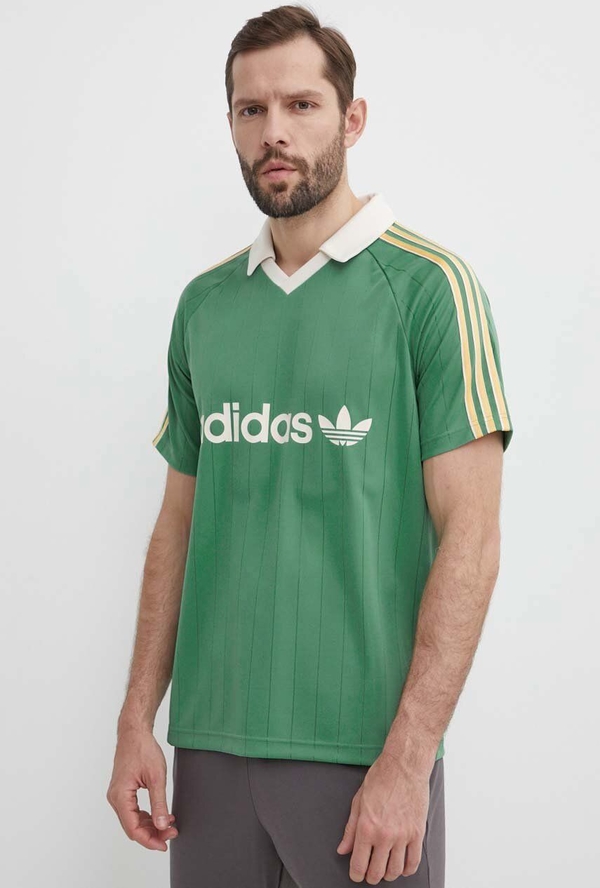 Zielony t-shirt Adidas Originals w młodzieżowym stylu