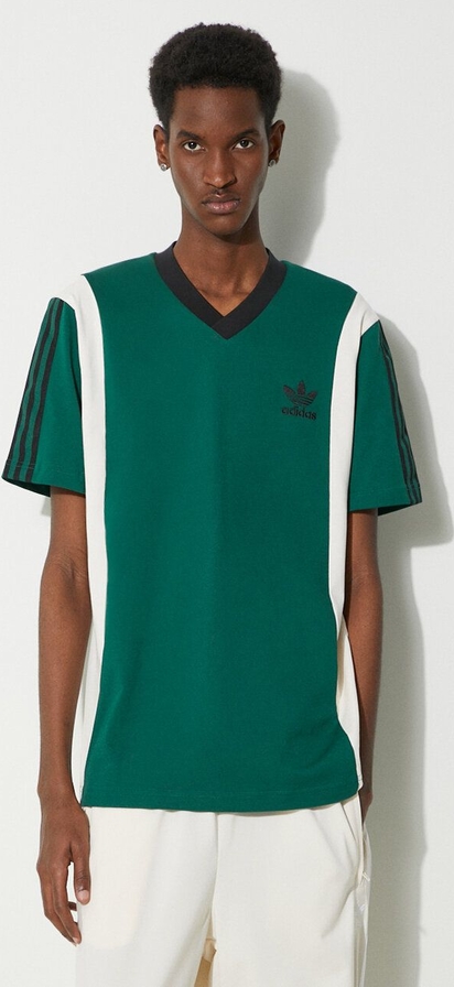 Zielony t-shirt Adidas Originals z bawełny w sportowym stylu