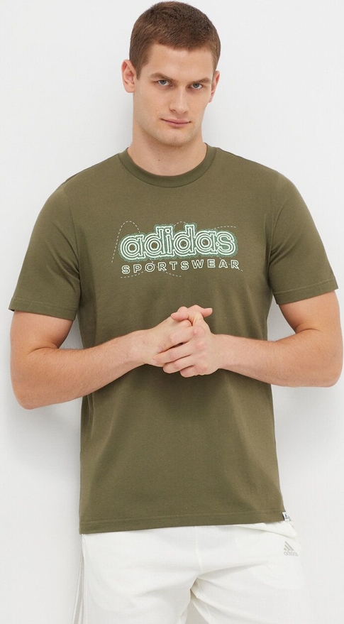 Zielony t-shirt Adidas w młodzieżowym stylu z krótkim rękawem z nadrukiem