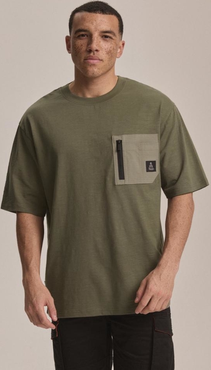 Zielony t-shirt diversesystem w stylu casual