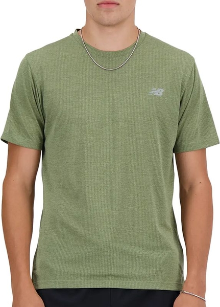 Zielony t-shirt New Balance z krótkim rękawem