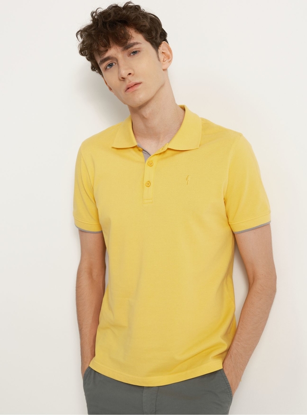 Żółta koszulka polo Ochnik w stylu casual