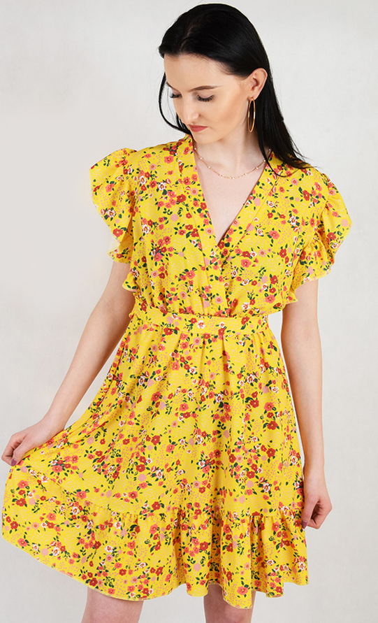 Żółta sukienka berry.com.pl w stylu casual z krótkim rękawem