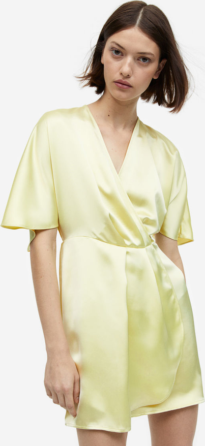 Żółta sukienka H & M kopertowa z satyny mini