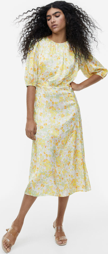 Żółta sukienka H & M z okrągłym dekoltem z satyny