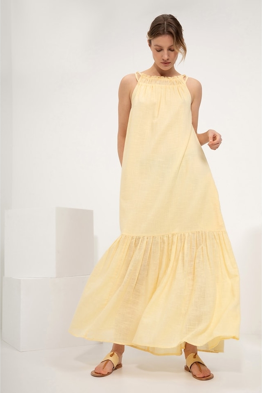 Żółta sukienka Josephine & Co bez rękawów maxi