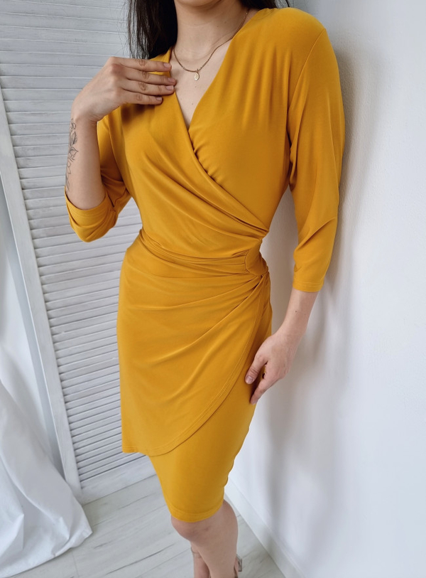 Żółta sukienka Ottanta midi z długim rękawem