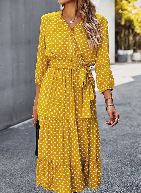 Żółta sukienka Sandbella midi w stylu casual