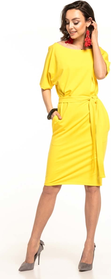 Żółta sukienka Tessita z krótkim rękawem w stylu casual ołówkowa