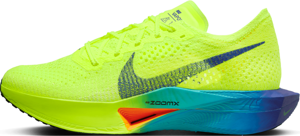 Żółte buty sportowe Nike w sportowym stylu sznurowane