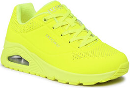 Żółte buty sportowe Skechers sznurowane w sportowym stylu