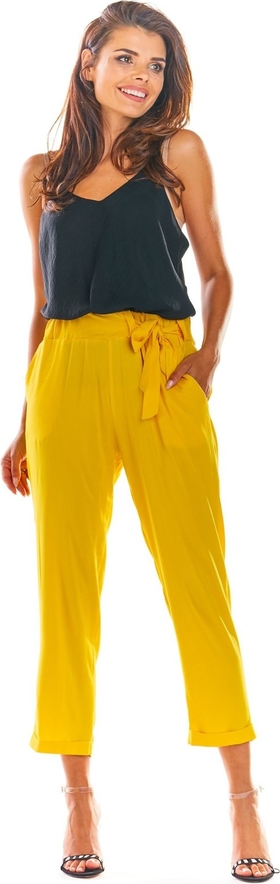 Żółte spodnie Awama w stylu klasycznym z tkaniny