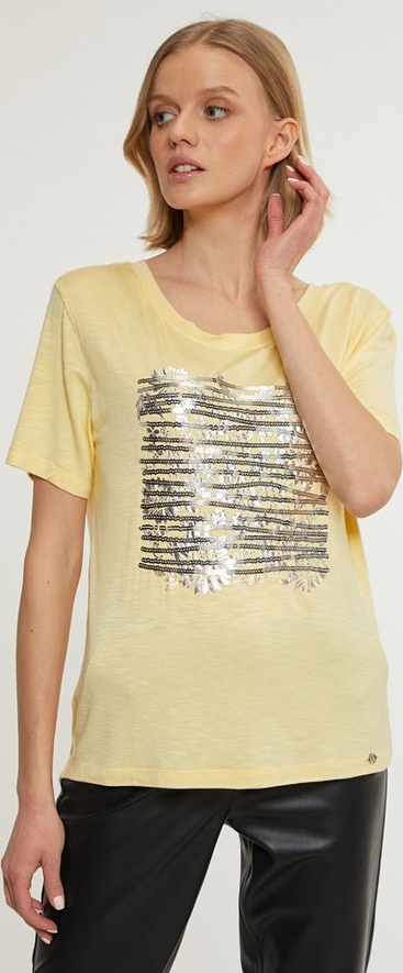 Żółty t-shirt Monnari z krótkim rękawem w młodzieżowym stylu z okrągłym dekoltem
