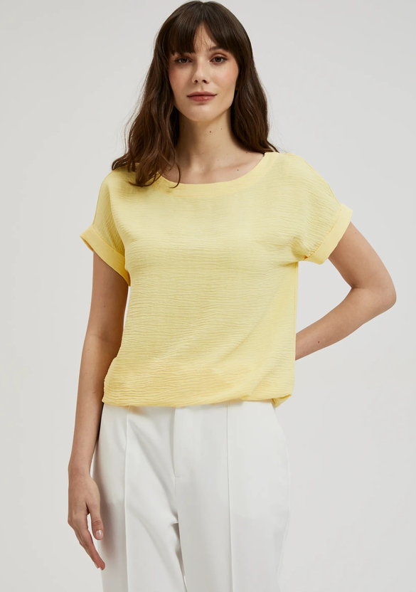 Żółty t-shirt Moodo.pl z okrągłym dekoltem w stylu casual z krótkim rękawem