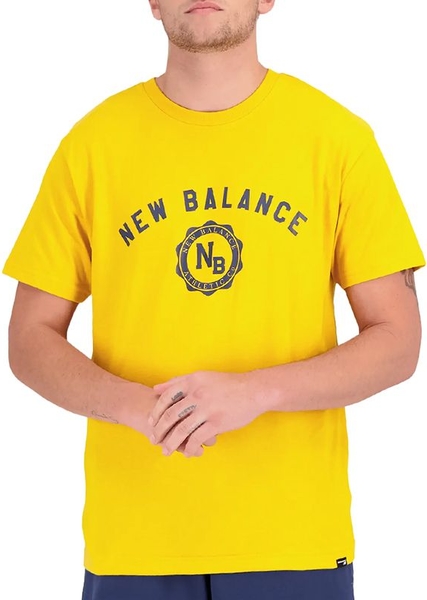 Żółty t-shirt New Balance w młodzieżowym stylu z bawełny