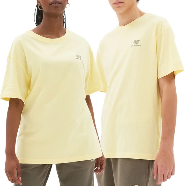 Żółty t-shirt New Balance z krótkim rękawem w sportowym stylu