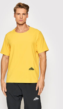 Żółty t-shirt Nike w stylu casual