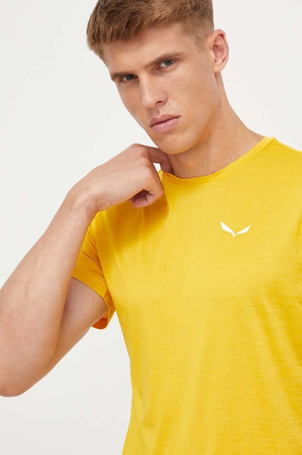 Żółty t-shirt Salewa w stylu casual z krótkim rękawem