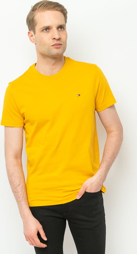 Żółty t-shirt Tommy Hilfiger w stylu casual z krótkim rękawem