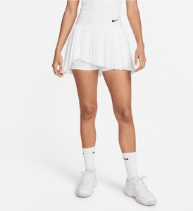 Spódnica Nike w sportowym stylu