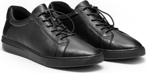 Czarne buty sportowe Kazar sznurowane w sportowym stylu