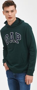 Zielona bluza Gap w młodzieżowym stylu