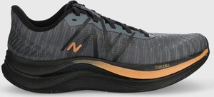 Buty sportowe New Balance w sportowym stylu z płaską podeszwą