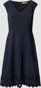 Granatowa sukienka Christian Berg mini z dekoltem w kształcie litery v