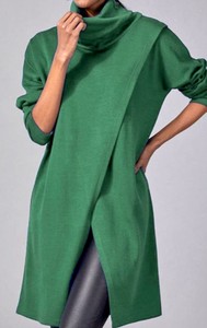 Zielona bluzka IVET z krótkim rękawem w stylu casual z tkaniny