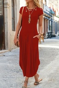 Czerwona sukienka IVET maxi w stylu casual prosta