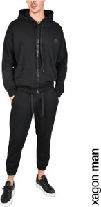 Czarna bluza ubierzsie.com w młodzieżowym stylu