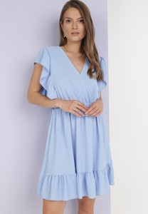Niebieska sukienka born2be z dekoltem w kształcie litery v