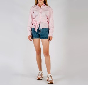 Różowa koszula ubierzsie.com w stylu casual z tkaniny