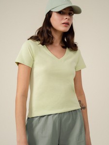 Zielony t-shirt Outhorn z krótkim rękawem w stylu casual
