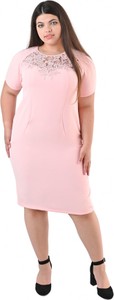 Różowa sukienka Fokus z krótkim rękawem z tkaniny midi