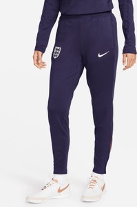 Fioletowe spodnie Nike w sportowym stylu