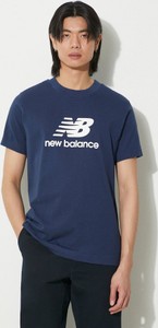 Granatowy t-shirt New Balance z nadrukiem z krótkim rękawem