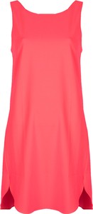 Sukienka ubierzsie.com z okrągłym dekoltem w stylu casual mini