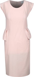 Różowa sukienka Fokus z krótkim rękawem ołówkowa w stylu klasycznym